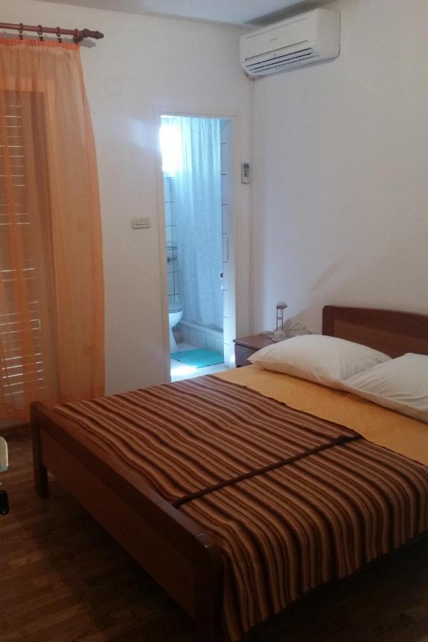 Apartments By The Sea Sveta Nedilja, Hvar - 11433 Sveta Nedelja  Extérieur photo
